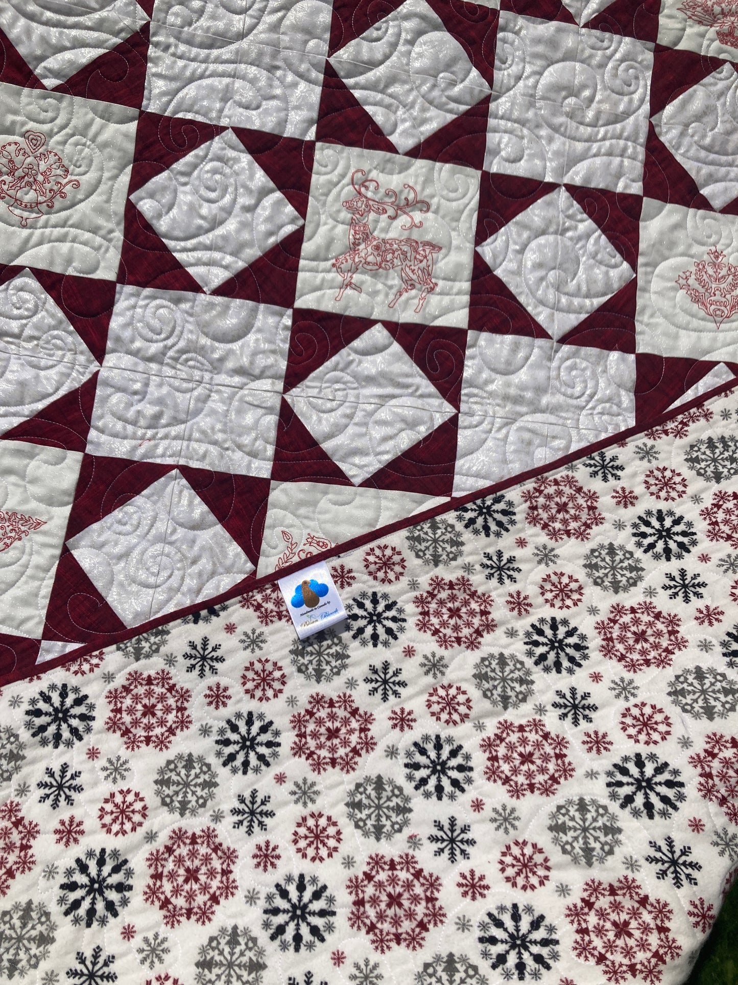 Throw quilt, Red and White Christmas