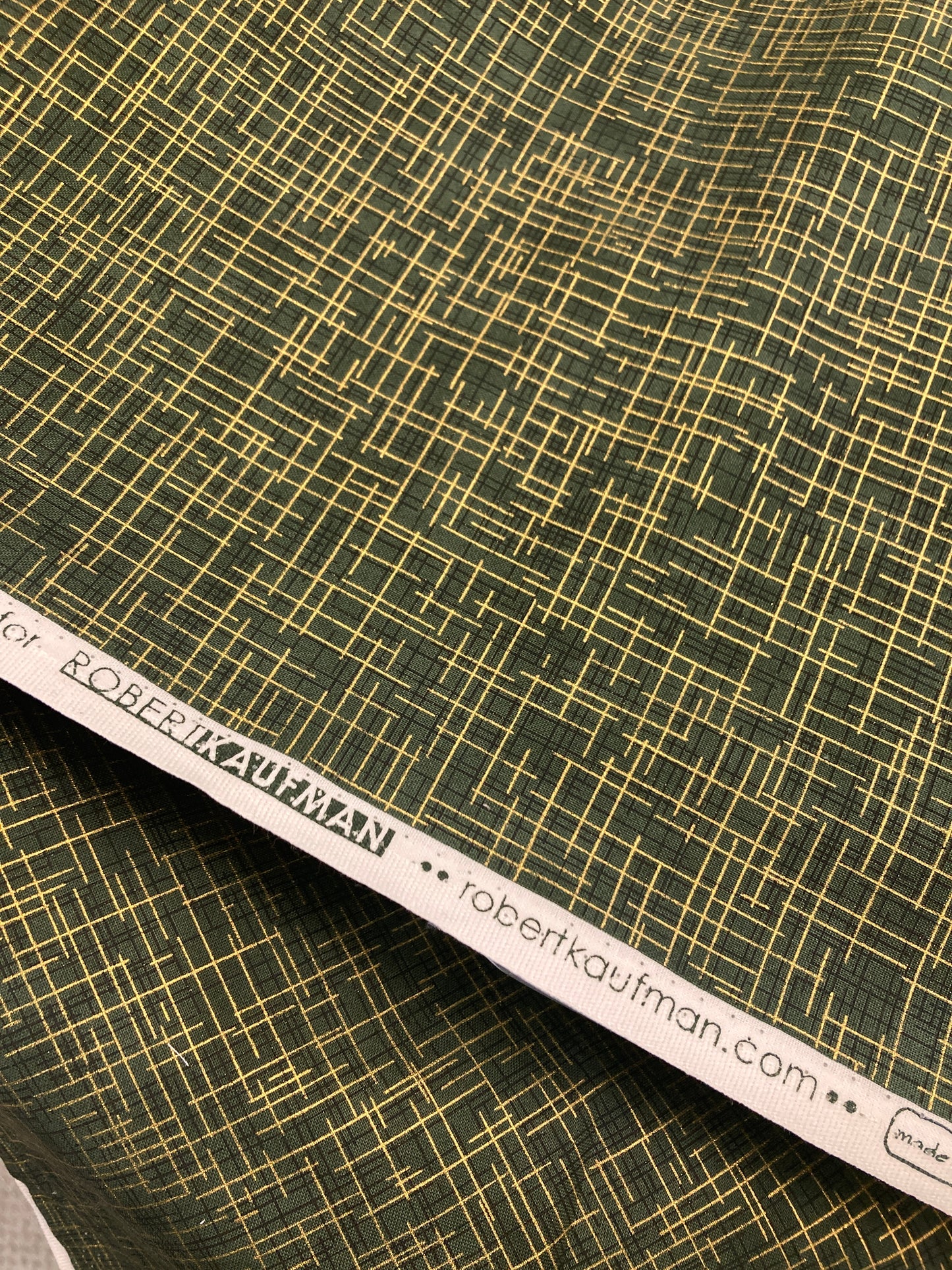 Quilters Linen w/Metallic by Robert Kaufman