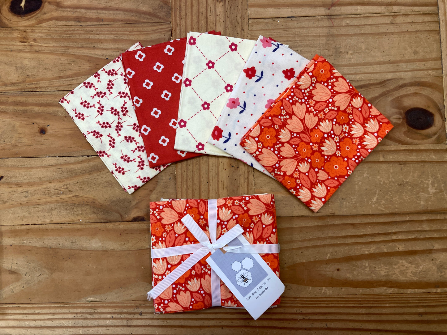 Country Side Fat Quarter Set (5 pieces) by The Bee Fabric Co.